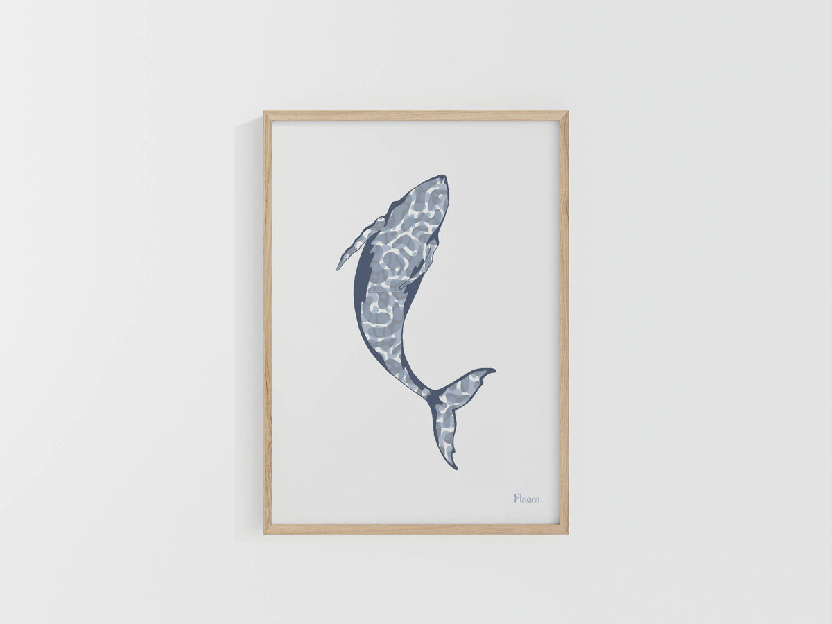 Tirage A4 encadré, baleine bleue stylisée, bordure beige.