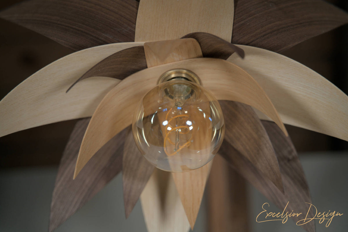 Suspension Lotus, abat-jour circulaire à pétales beige et bruns autour de l’ampoule