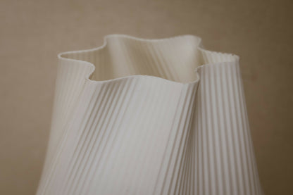 Luminaire fait main, lampe artisanale en bioplastique issue de l'artisanat français