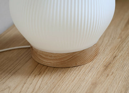 Luminaire fait main, lampe artisanale en bioplastique issue de l'artisanat français