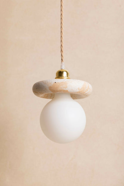 Luminaire en béton fait main, suspension, lampe artisanale  issue de l'artisanat français