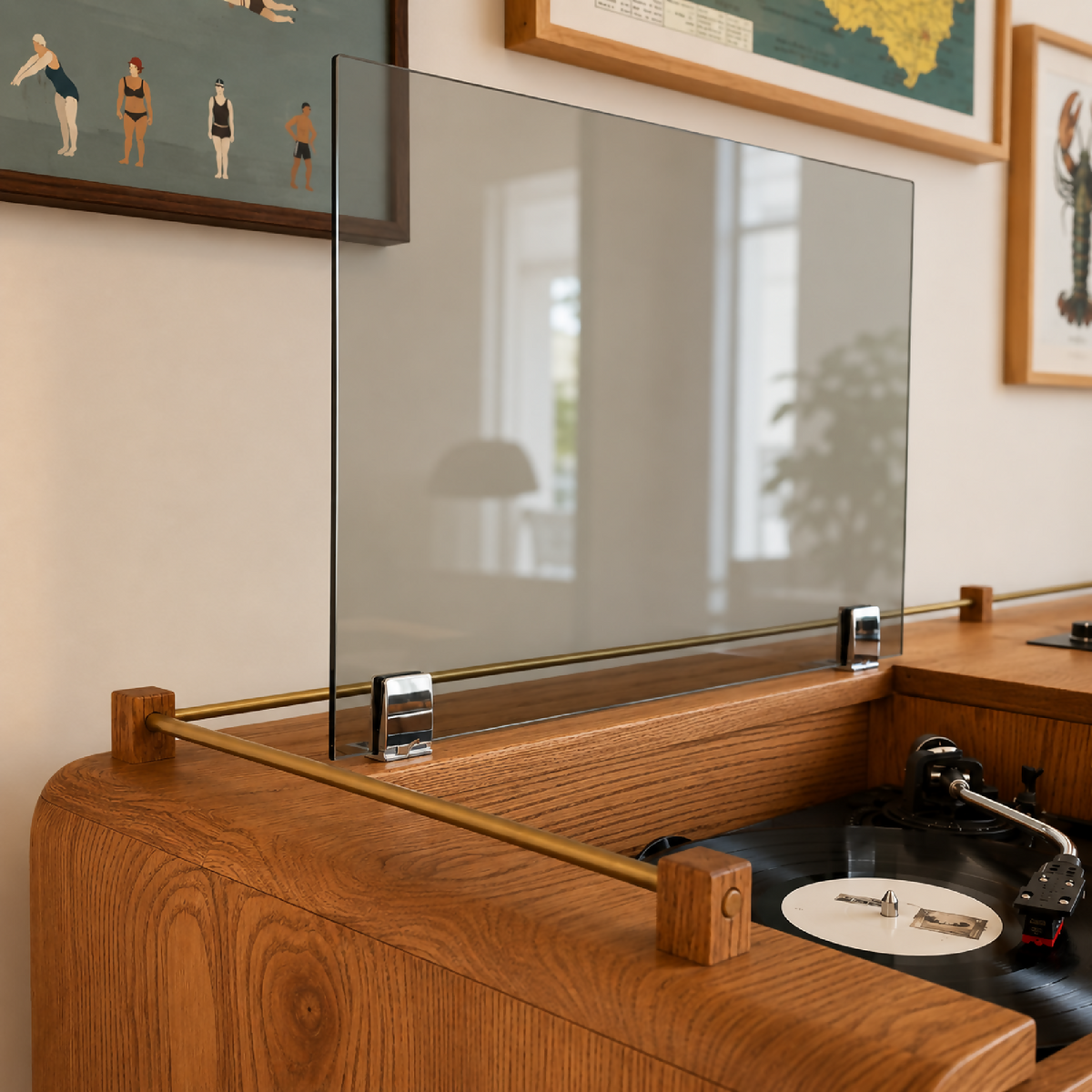 Meuble vinyles en bois avec capot en verre et bras de lecture