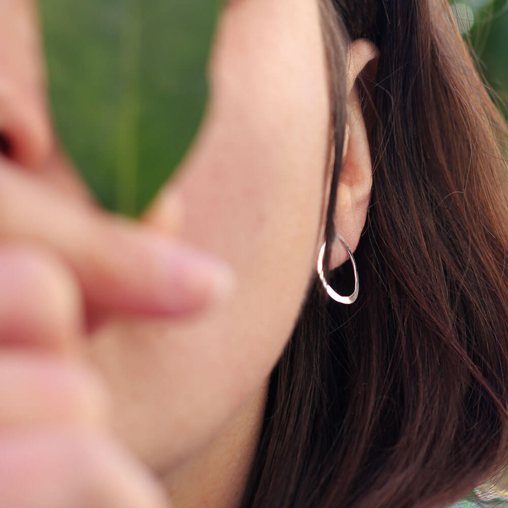 créole plate minimaliste en argent recyclé maaa bijoux