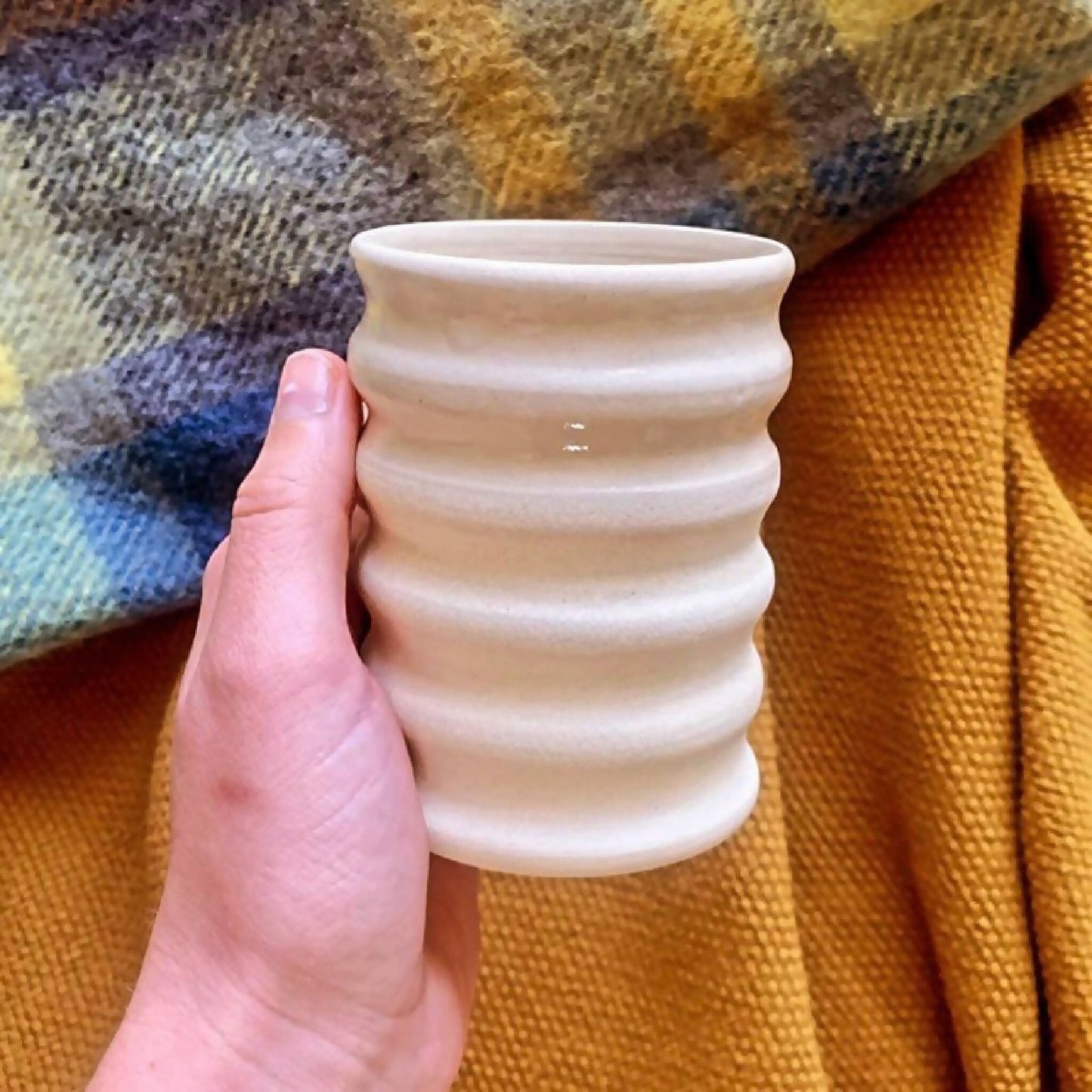 Tasse, mug en ceramique artisanale fait-main art local francais, art moderne, contemporain, pièce unique