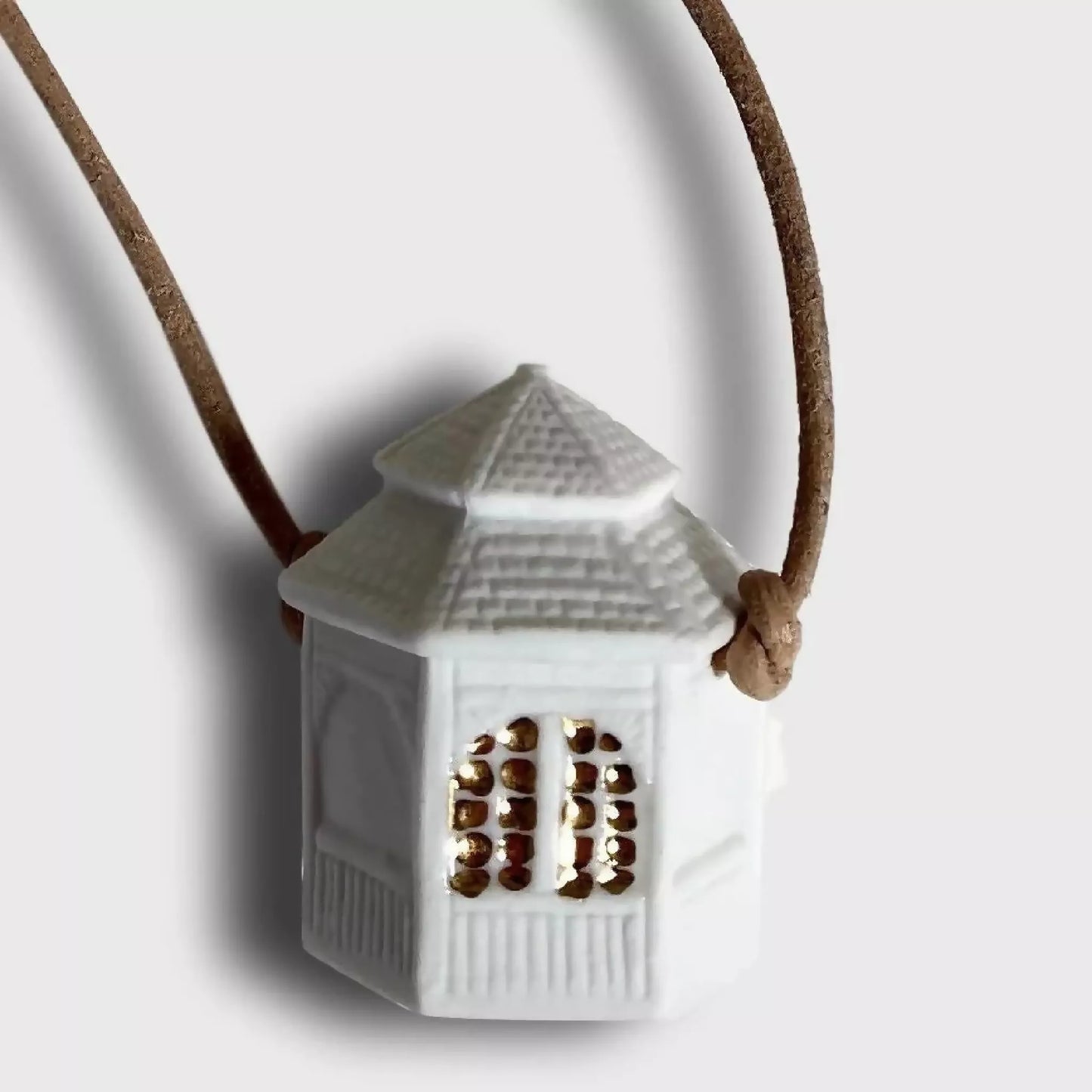 Collier "Maison des secrets"