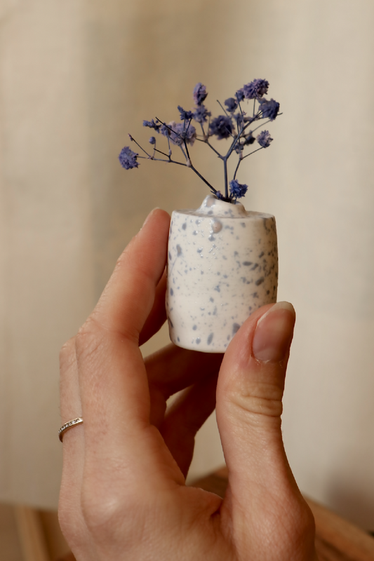 Mini-vase en porcelaine