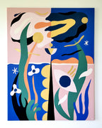 Peinture acrylique abstraite aux formes de planètes, bleu foncé, rose pastel, jaune.