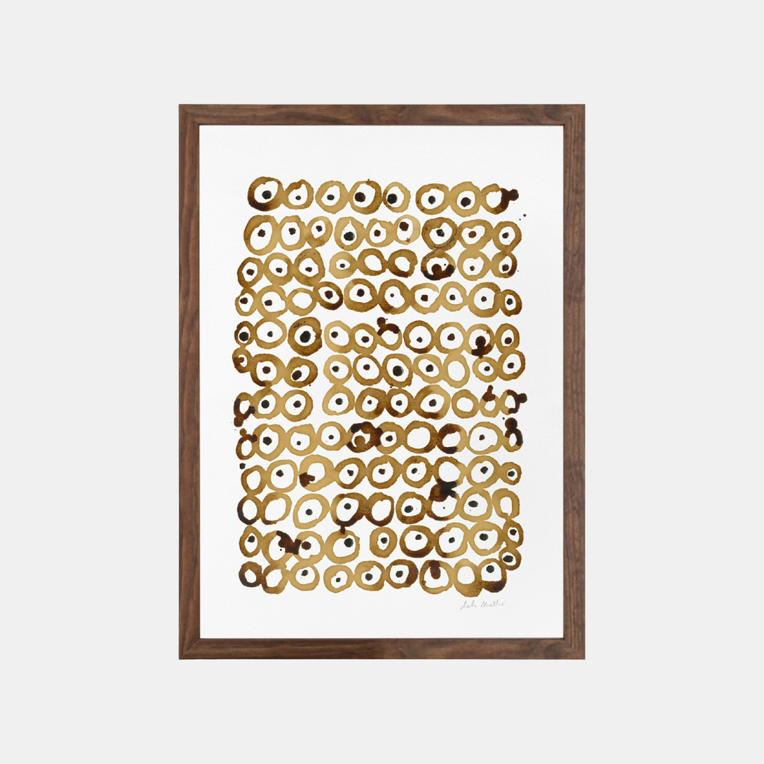 Peinture au café encadrée de bois, motifs de cercles brun et beige façon yeux