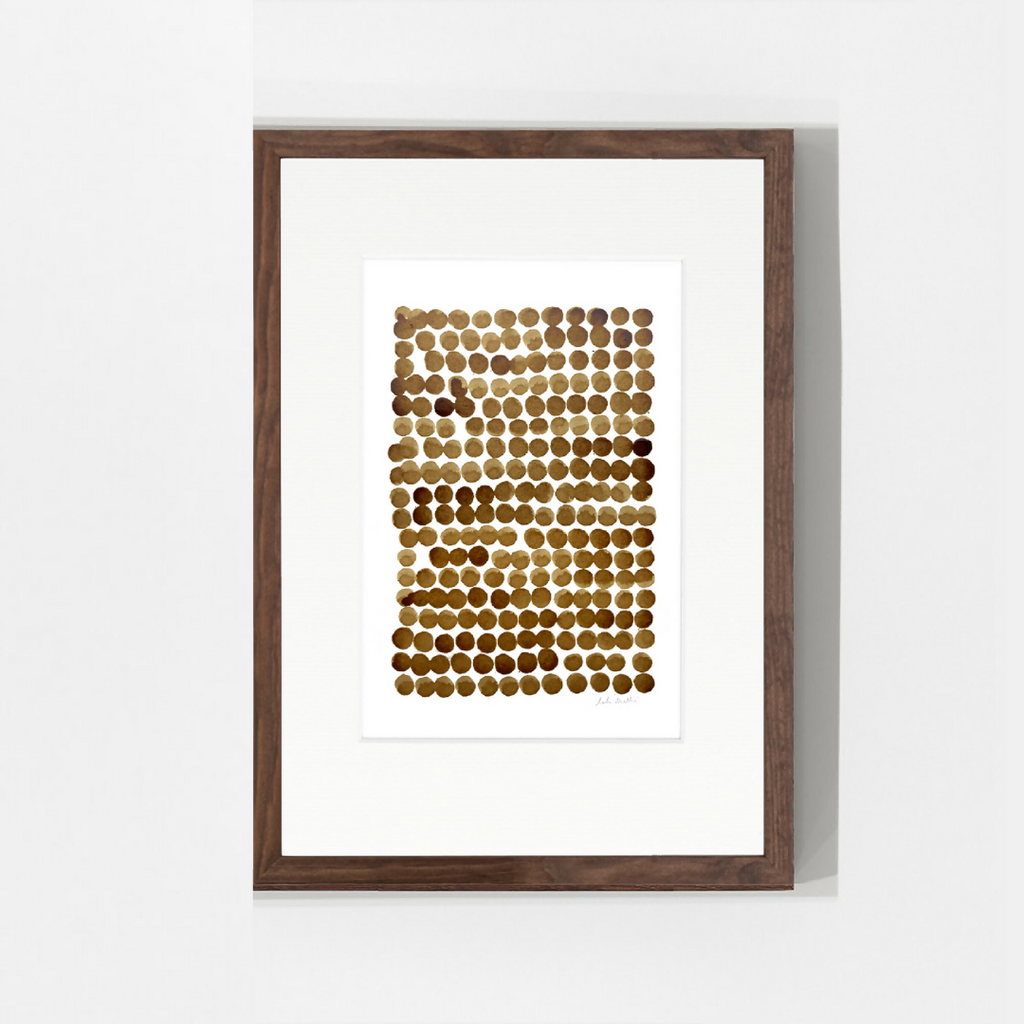 Peinture encadrée « Bulles 2 » : grille de cercles bruns au café sur papier coton.
