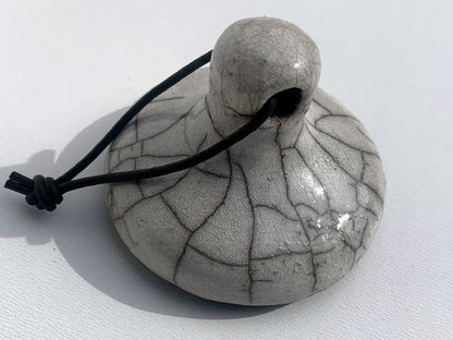 pierre-de-gommage-ceramique-artisanat-francais