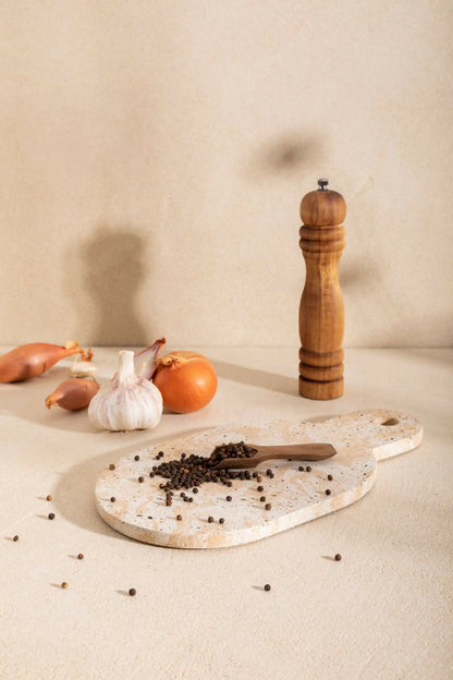 Planche à découper en béton, fait-main, issue de l'artisanat français