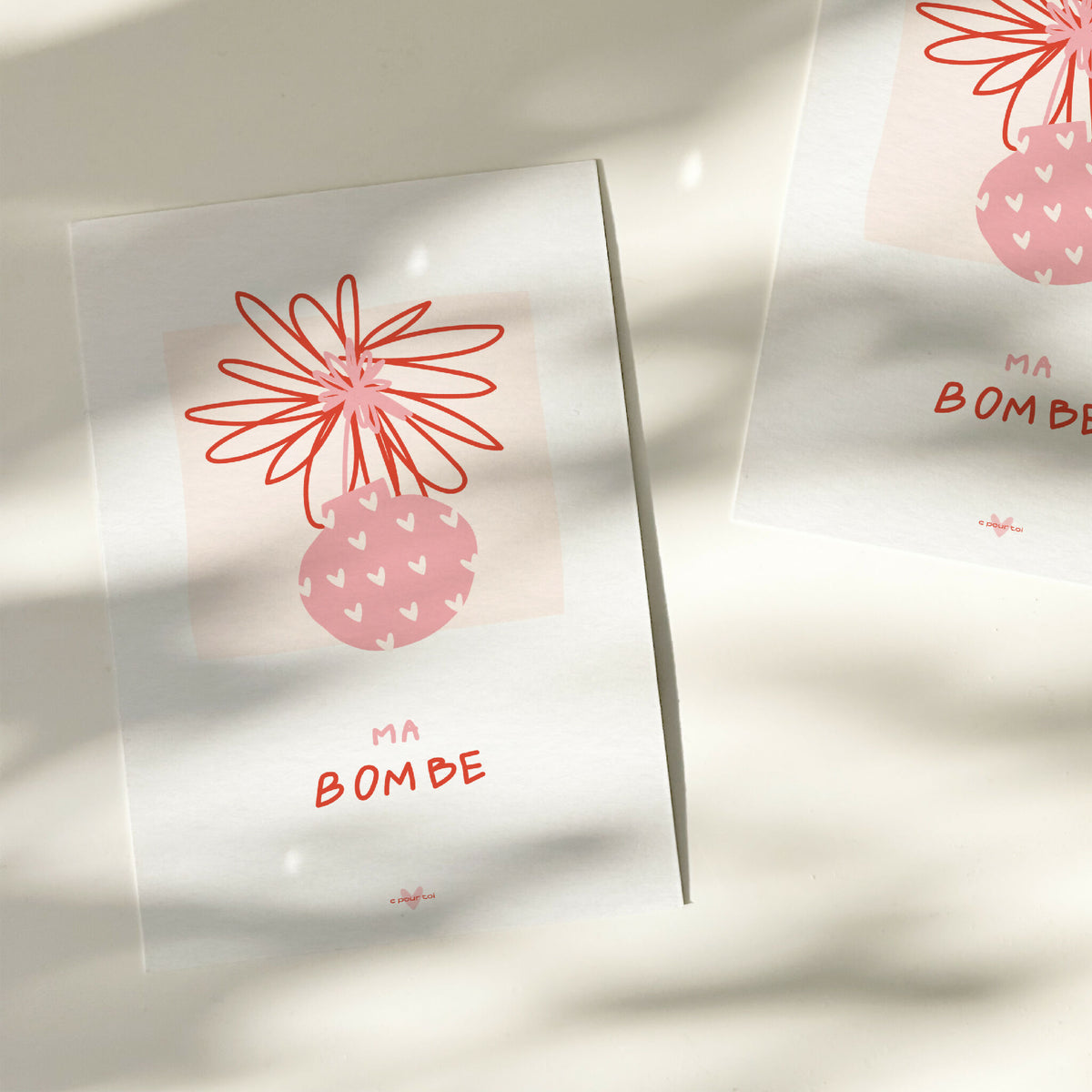 Carte de vœux blanche « Ma Bombe » avec illustration rouge, enveloppe brune