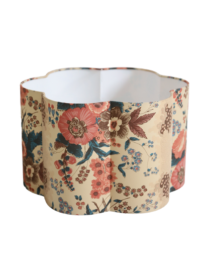 Suspension abat-jour forme fleur, tissu beige à grandes fleurs rose et brun