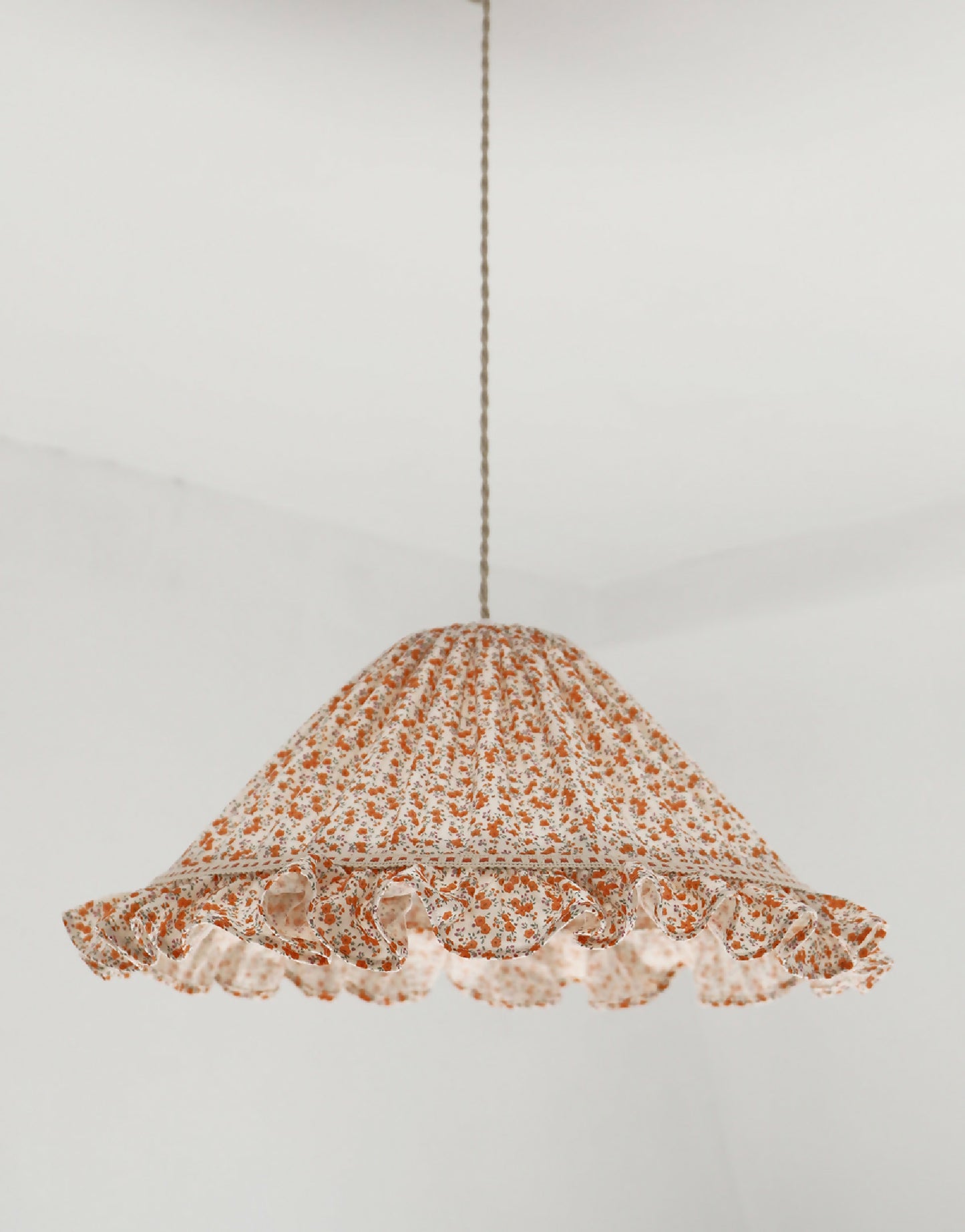 Suspension conique avec volant Emilia "fleurettes"