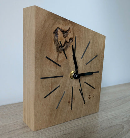 Horloge de bureau en Chêne massif et Marqueterie de paille Gris Anthracite