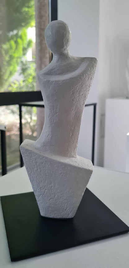 sculpture-argile-corps-femme-artisanat-francais