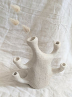 Vase corail beige en céramique, bras arrondis avec ouvertures pour bouquets ou tiges