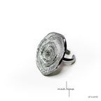 Bague cocktail en argent massif, Motif rondelle de bois