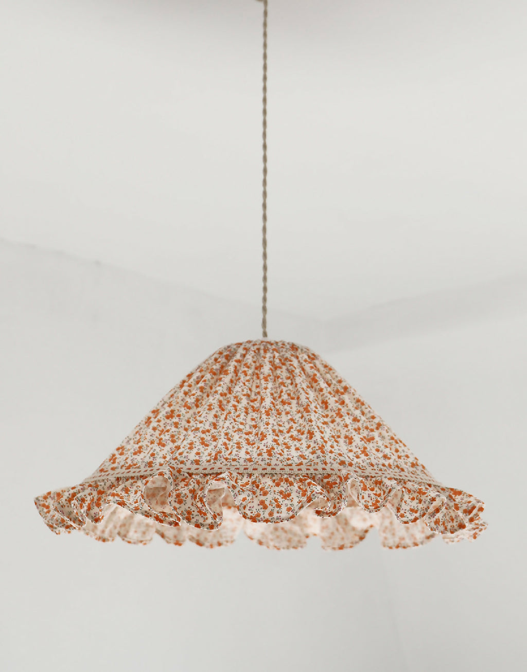 Suspension conique avec volant Emilia "fleurettes"