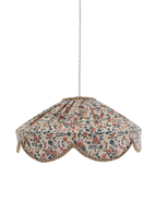 Abat-jour suspension festonné à motif floral multicolore, bordure en tissu beige.