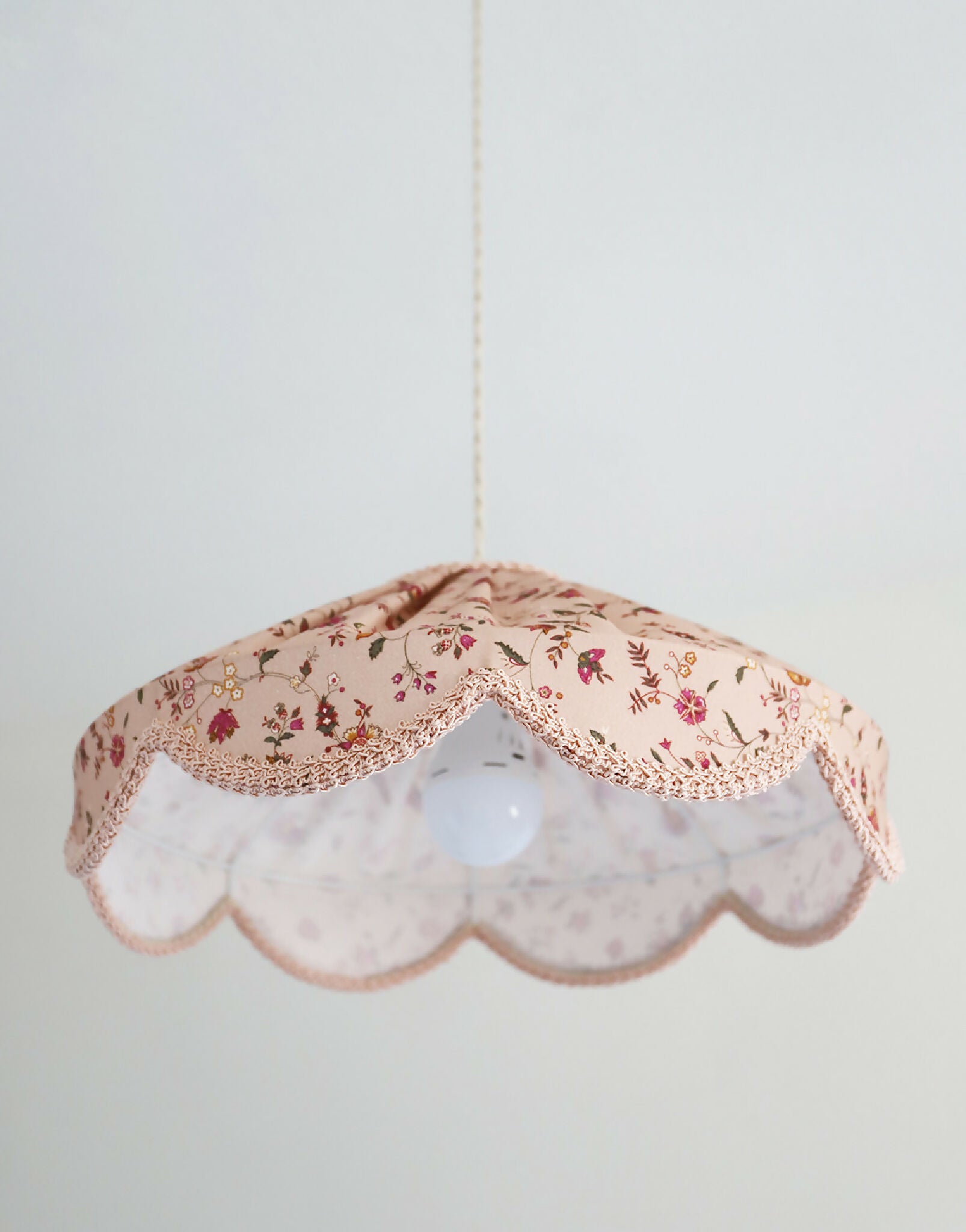 suspension-en-lin-fait-main-luminaire-artisanal-3