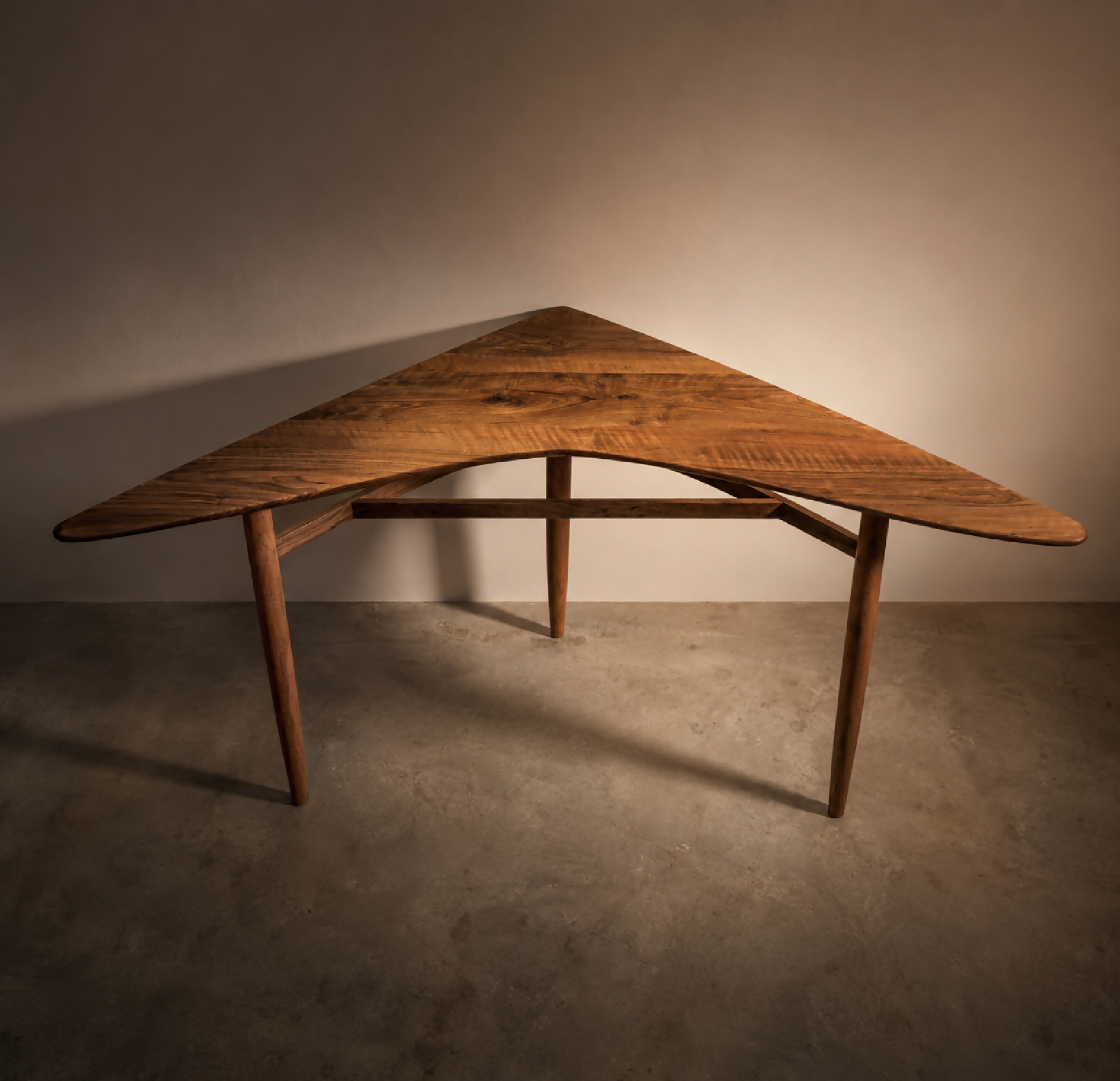 table-angle-bois-massif-artisanat-francais-1