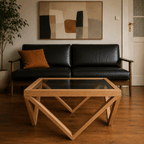 Table basse en bois clair avec plateau en verre et piètement en X