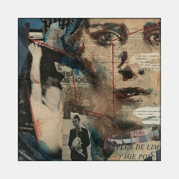 Tableau encadré carré : collage de visages, lettres et traits rouges sur fond beige.