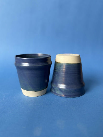 Tasse en céramique issue de l'artisanat français