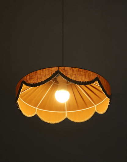 Suspension forme florale unie Cosette "caramel "