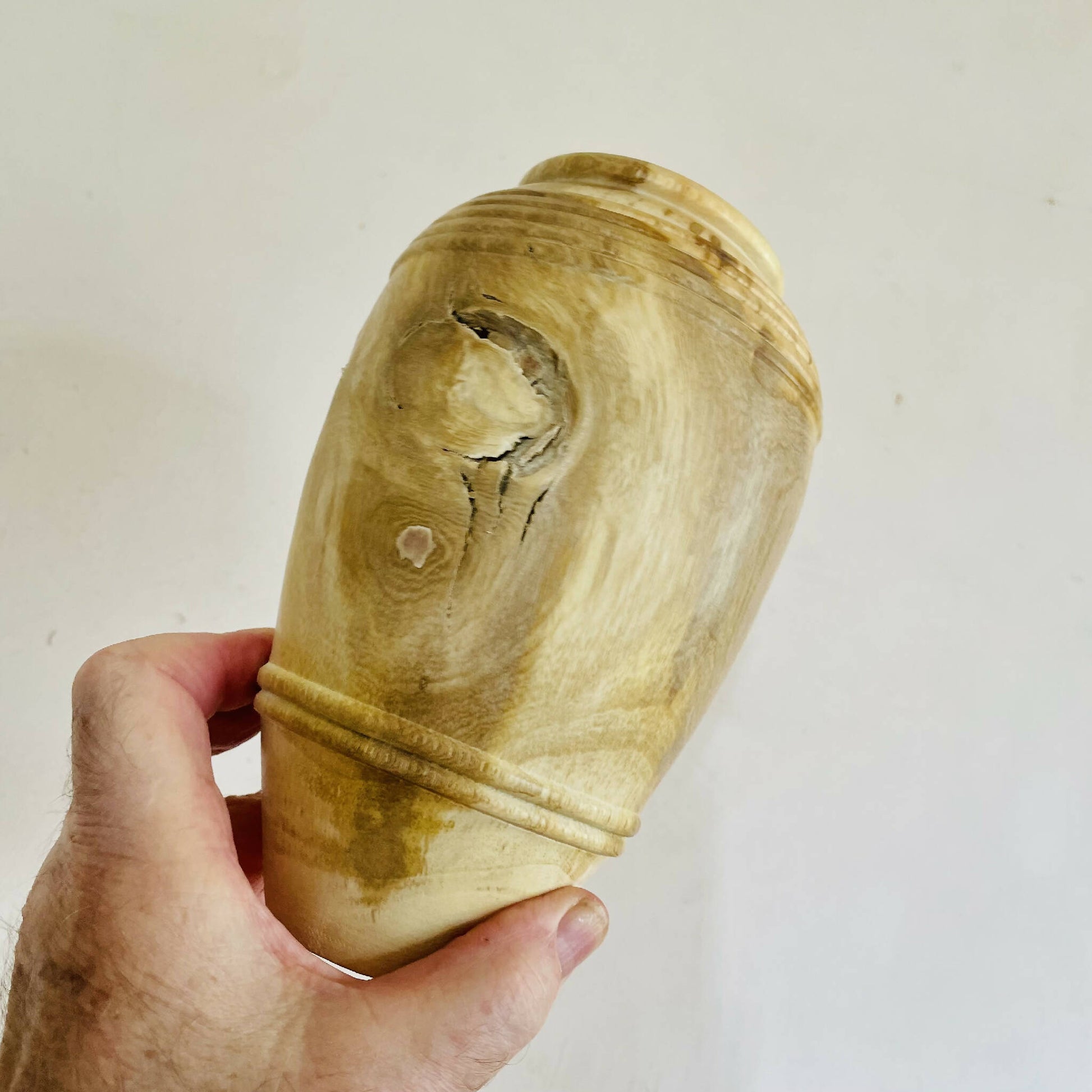 vase artisanal bois sculpte fait main artisanat francais
