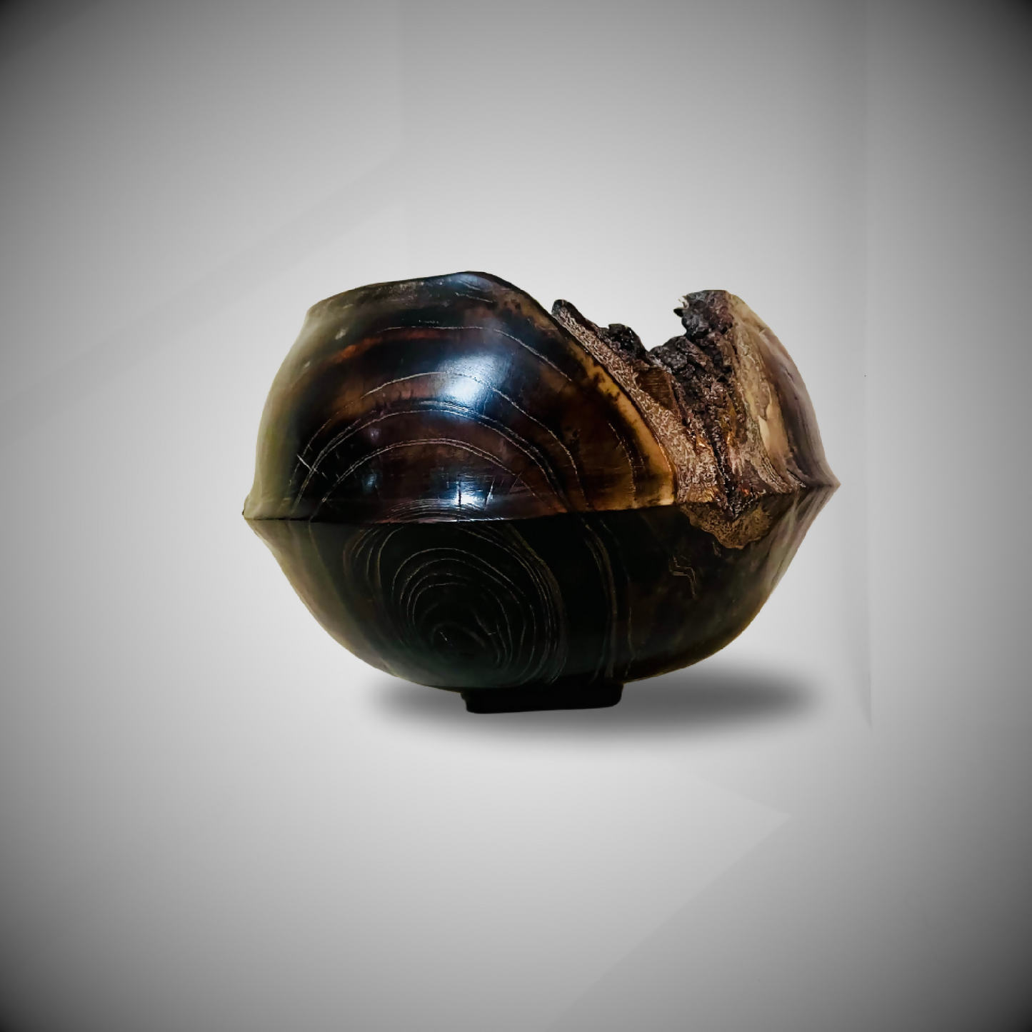 vase-en-bois-artisanat-francais-