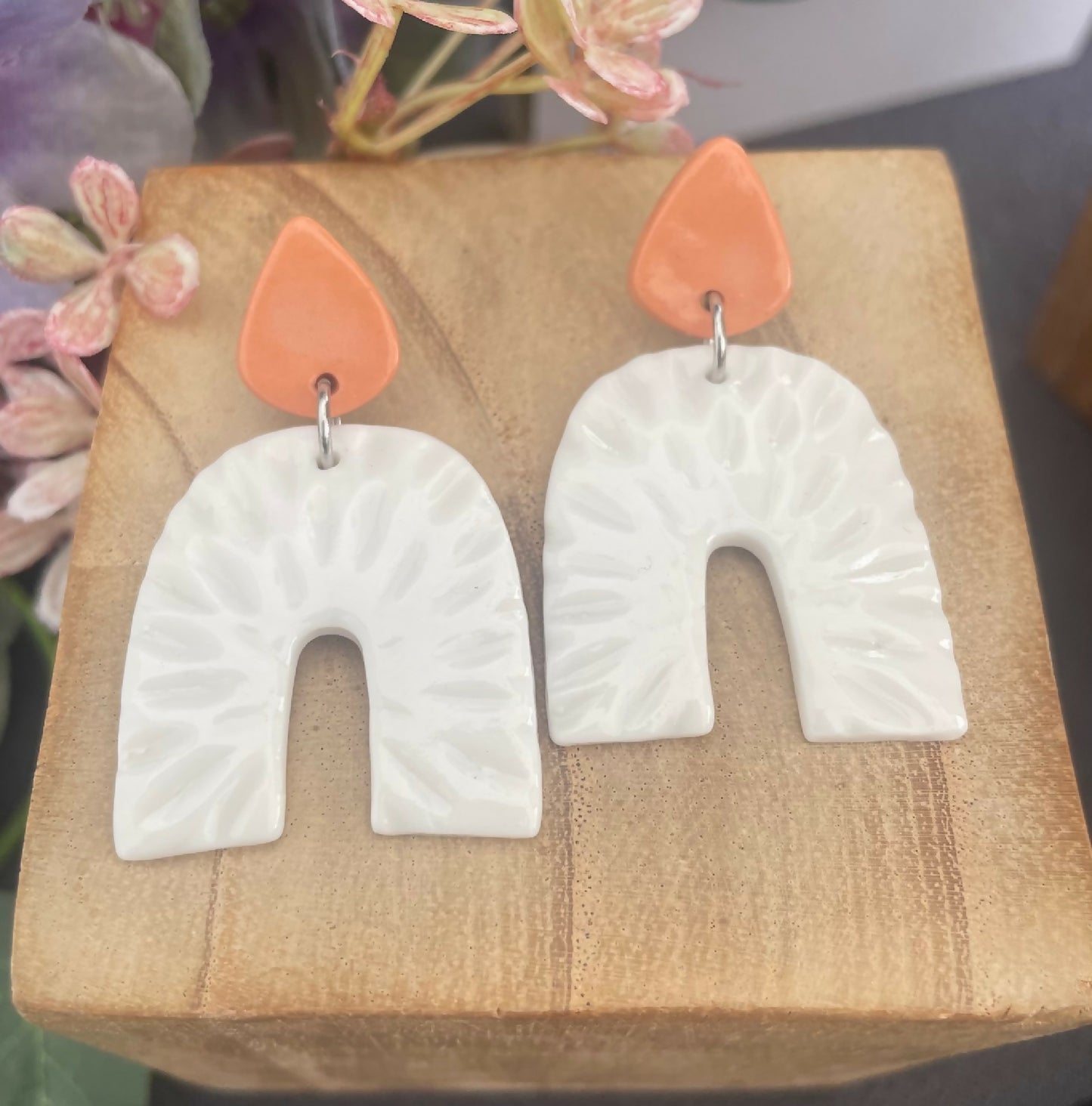 Boucles d'oreille Istanbul en porcelaine blanche et colorée