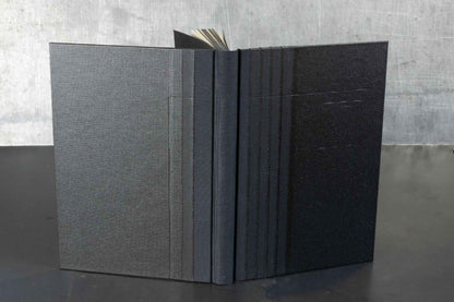 Monochrome noir, carnet ou livre d'or