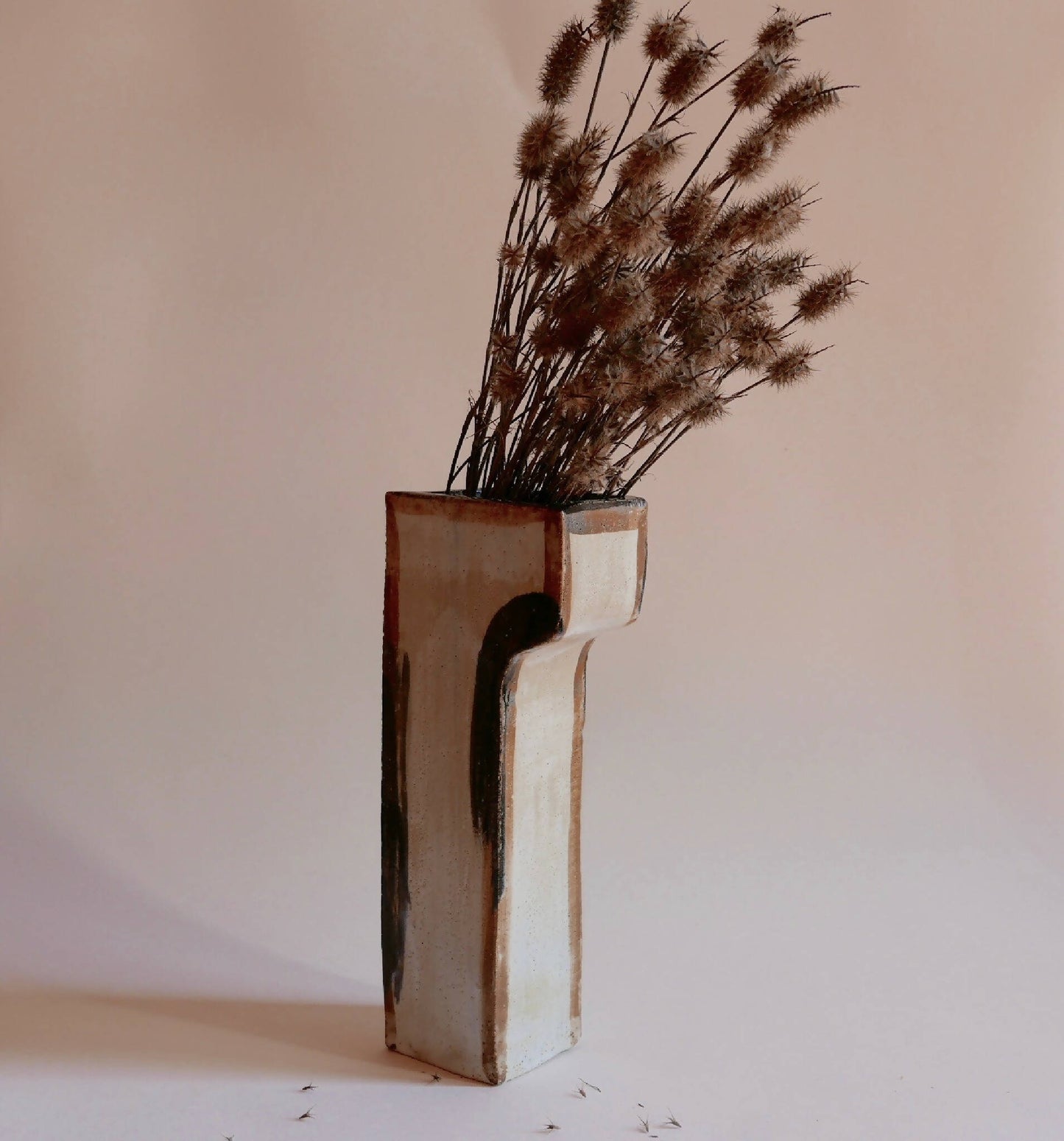 Vase en céramique artisanal fait-main par une artiste française