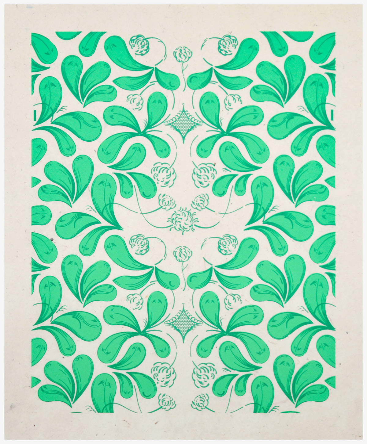 Coupon de tissu imprimé vert, motif en rosace symétrique, feuillages et fleurs