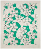 Papier décoratif vert et blanc à motifs floraux et volutes, vue d’ensemble.