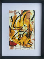 Tableau abstrait encadré, fond beige avec formes orange, vert et noir.