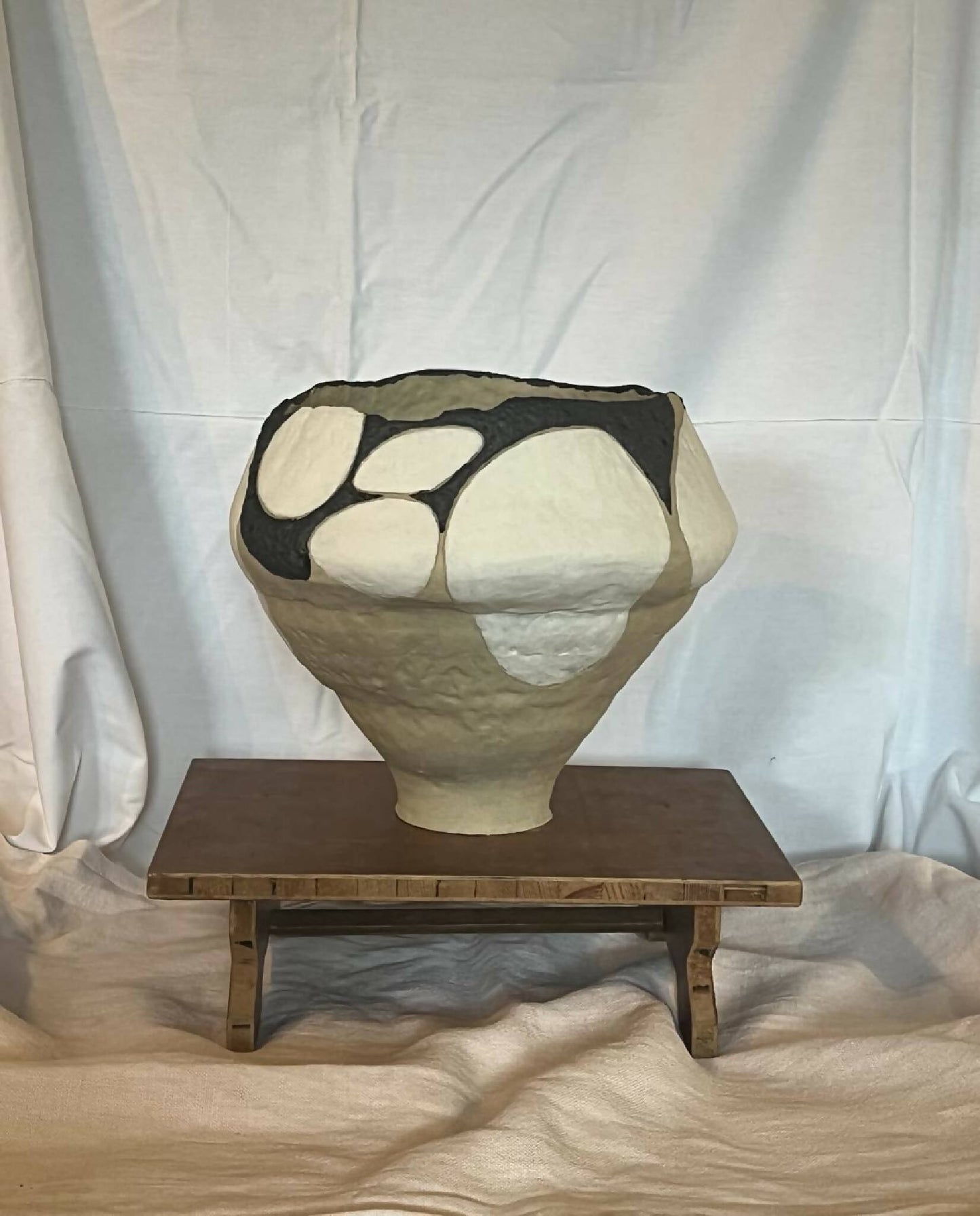 ETNA Grand vase en grès engobe porcelaine et manganèse