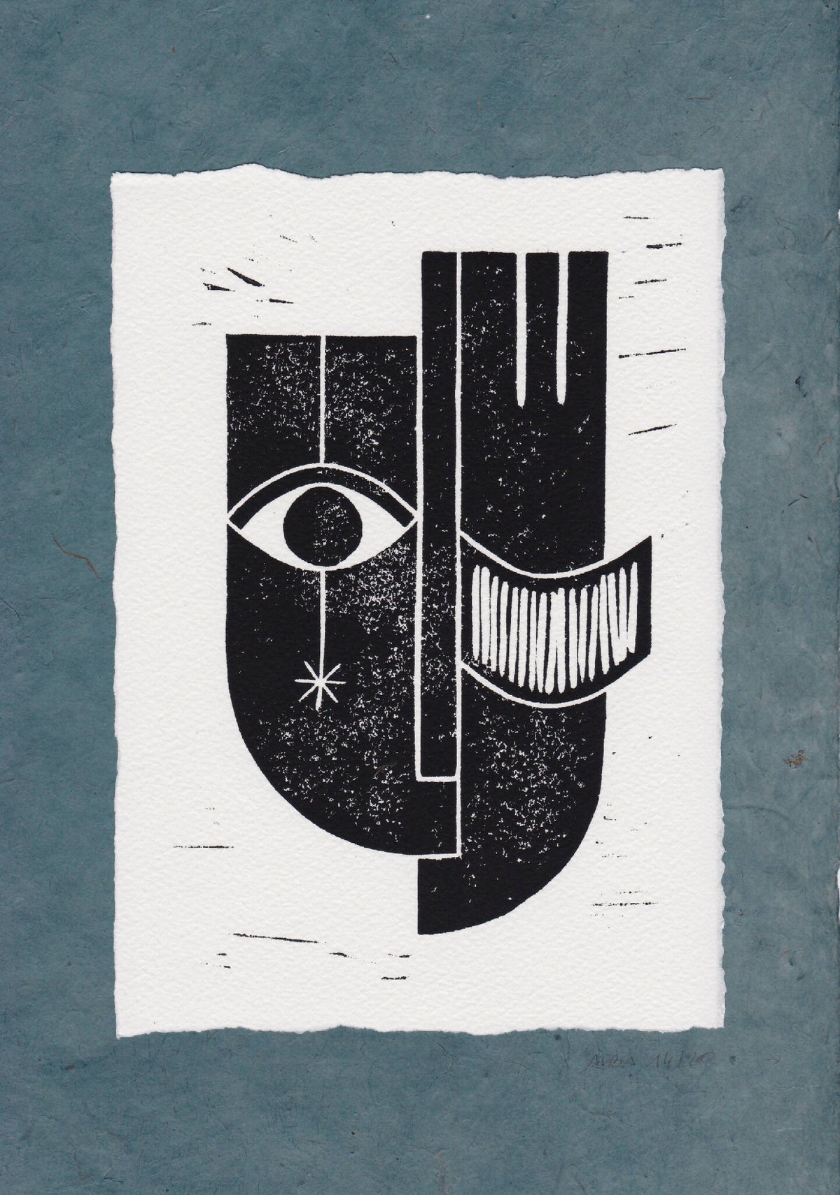 Gravure abstraite noir et blanc sur papier, composition visage et main en relief