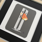 Lampe à poser grise avec abat-jour orange, vue rapprochée sur cadre
