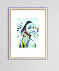 Portrait numérique de femme, impression abstraite colorée, dans un cadre rectangulaire