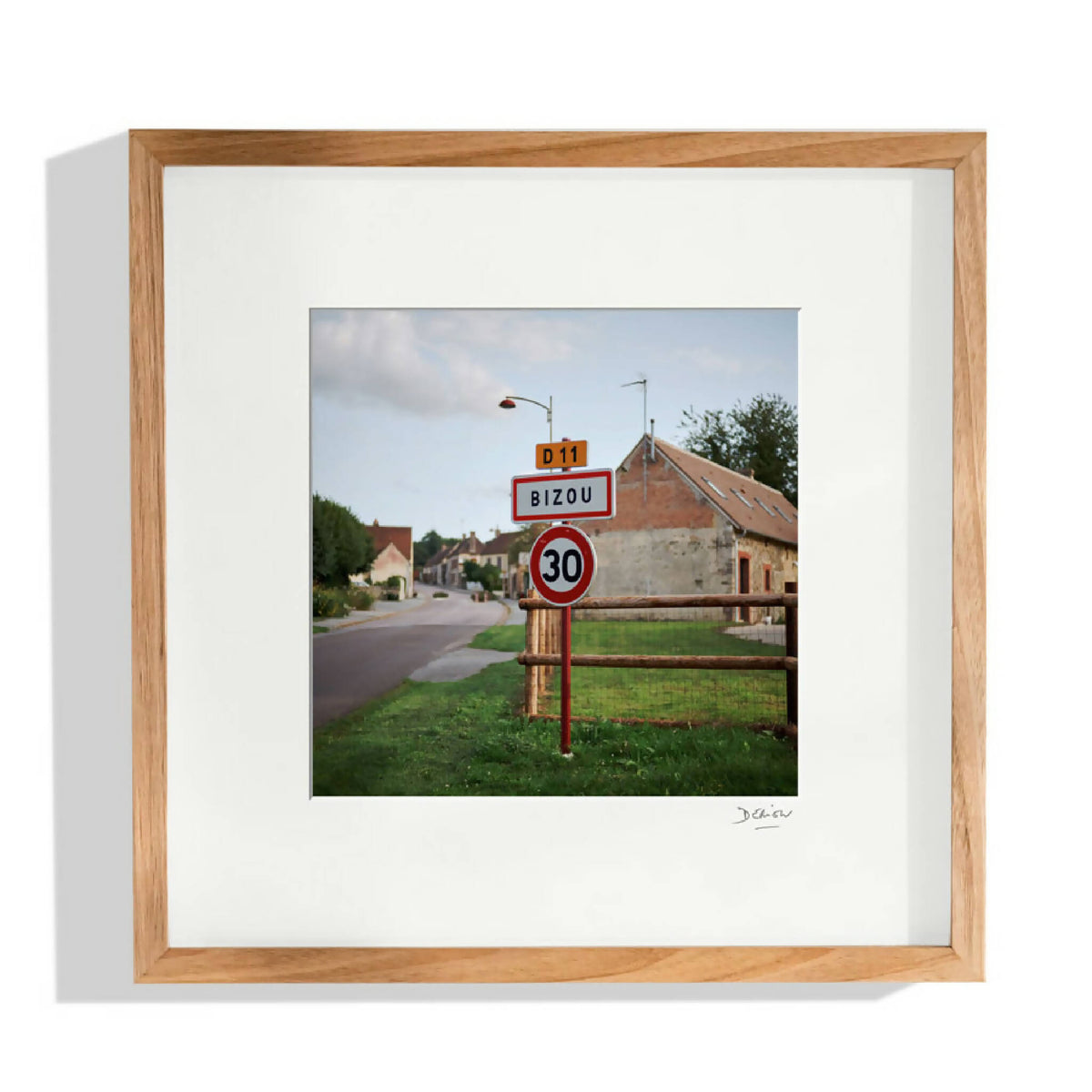 Impression encadrée Bizou : paysage avec panneau de signalisation et route
